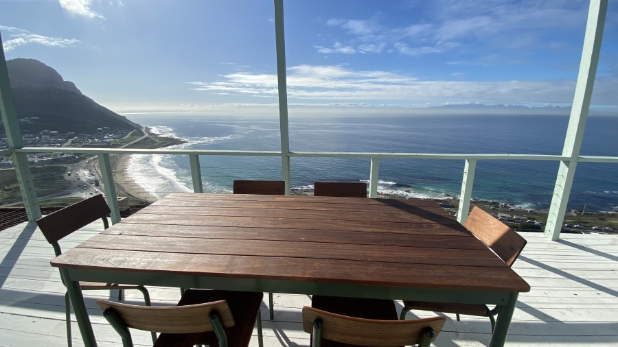 3 Bedroom Property for Sale in Cairnside Western Cape